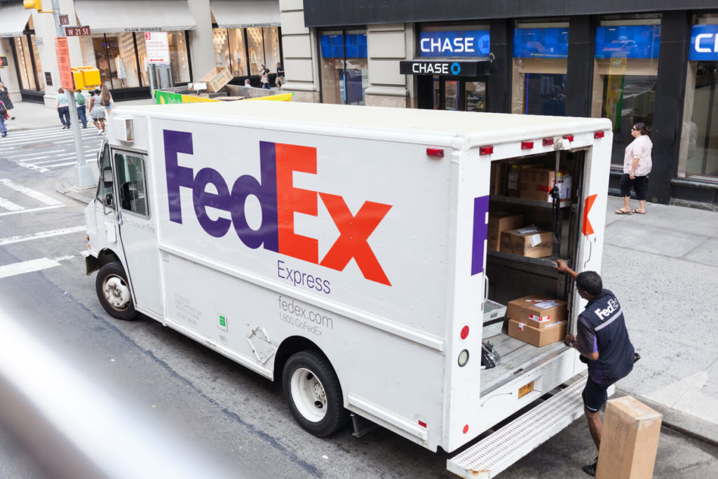 FedEx Loading truck